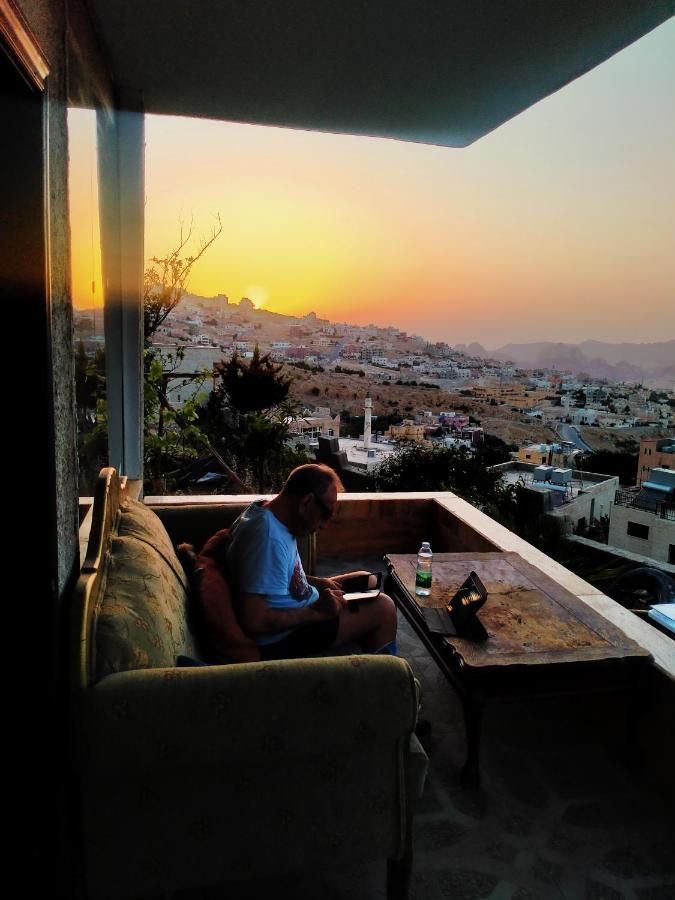 Ameer Apartment Wadi Musa Exterior foto