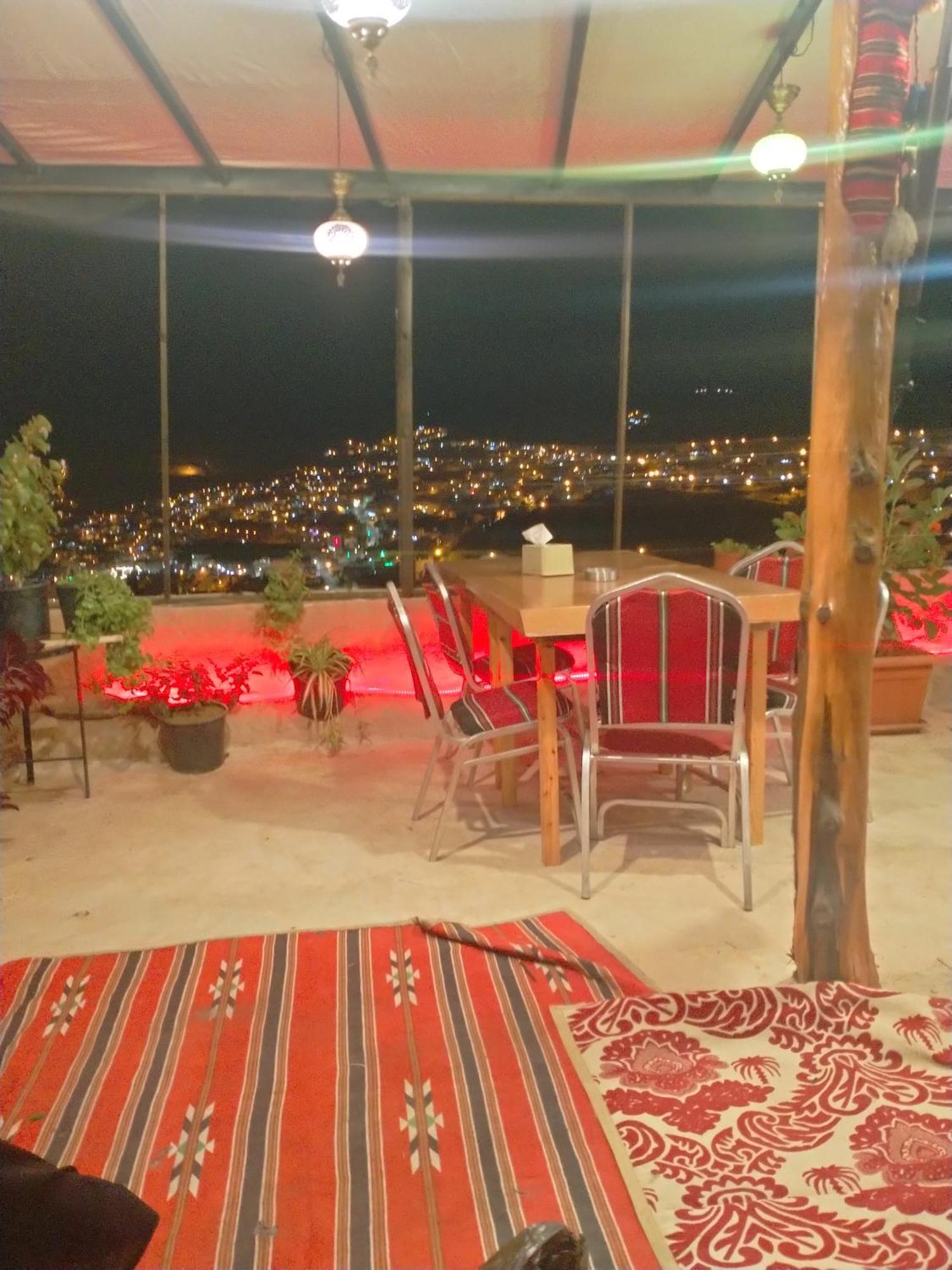 Ameer Apartment Wadi Musa Exterior foto